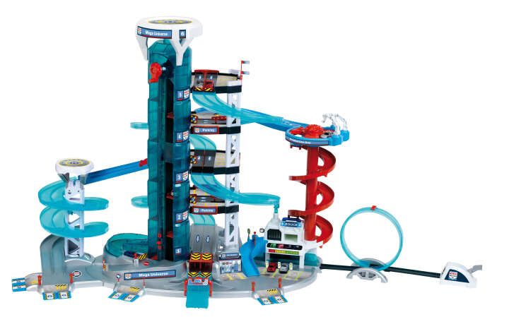 klein Parkhaus BOSCH Car Service Mega Universe